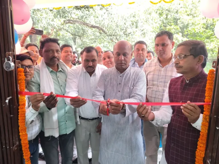 राजमहल को मिली इंडोर स्टेडियम की सौगात: विधायक एमटी राजा ने किया उद्घाटन