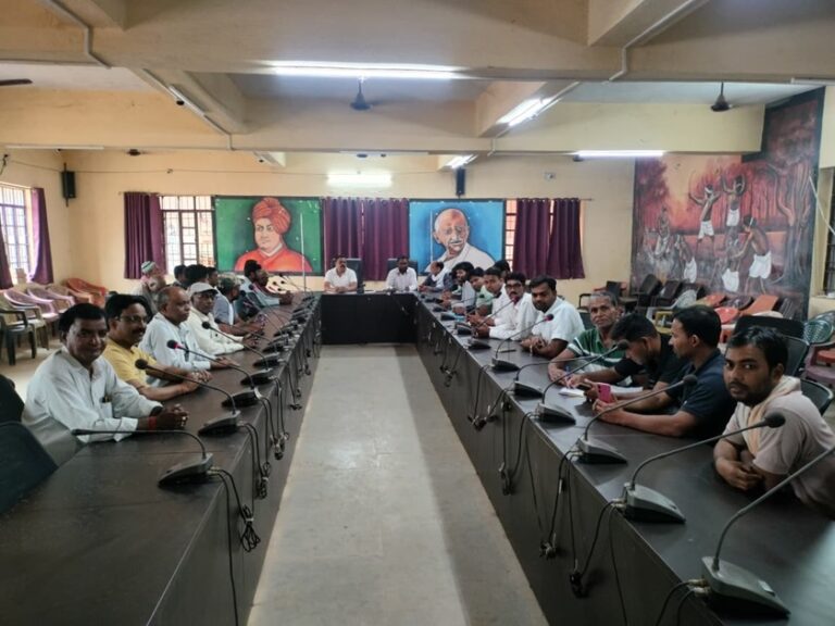 उधवा में एसआईआर को लेकर हुई बैठक