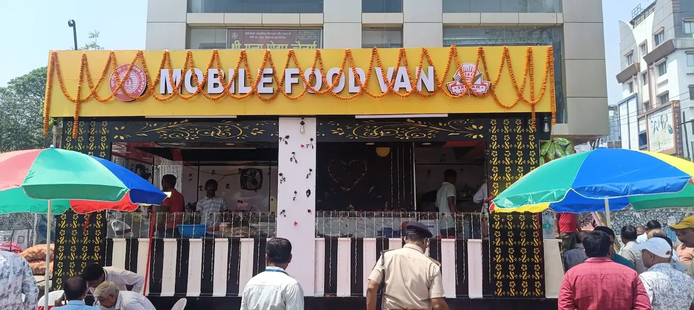 मोबाइल फ़ूड वैन