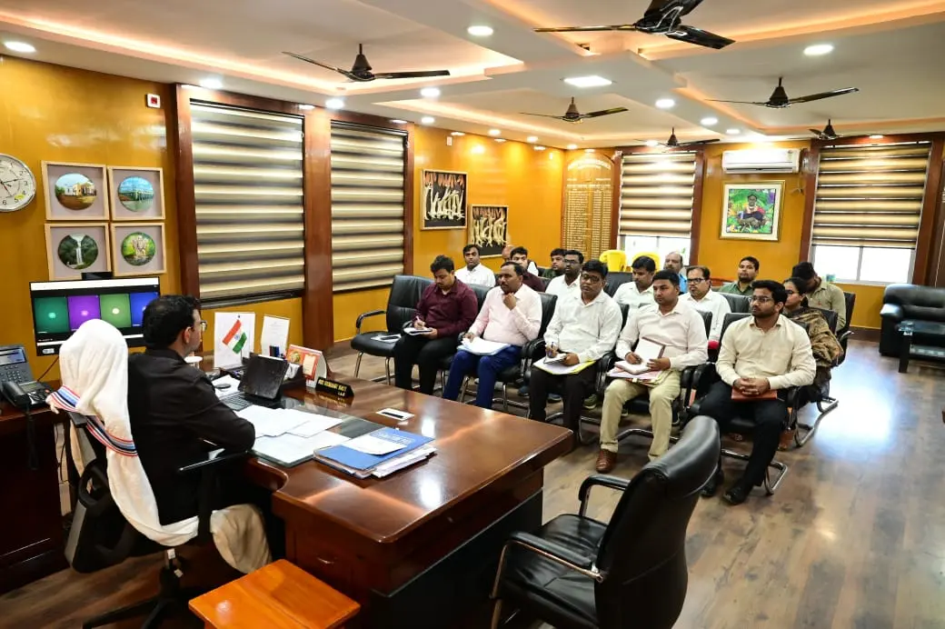 जिला योजना कार्यालय अंतर्गत संचालित योजनाओं/कार्यों एवं क्राफ्ट ट्रेनिंग सेंटर (Craft Training Centre) योजना कार्यान्वयन समिति की समीक्षा बैठक आयोजित की गई।
