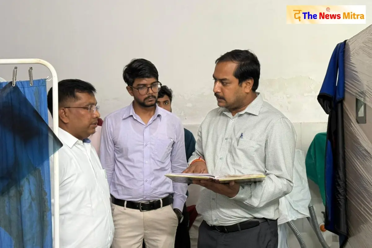 निरिक्षण के क्रम में -sahibganj dc dipak kumar dube